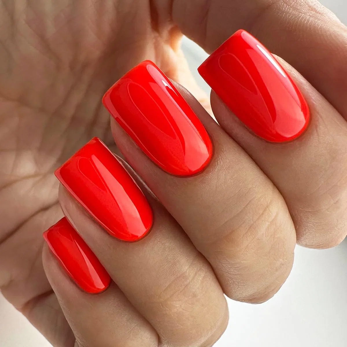 UV LED гель-лак «Shellac» от PNB, 8 мл, цвет Ferrari Classic Red Pnb Professional Nail Boutique — фото 4