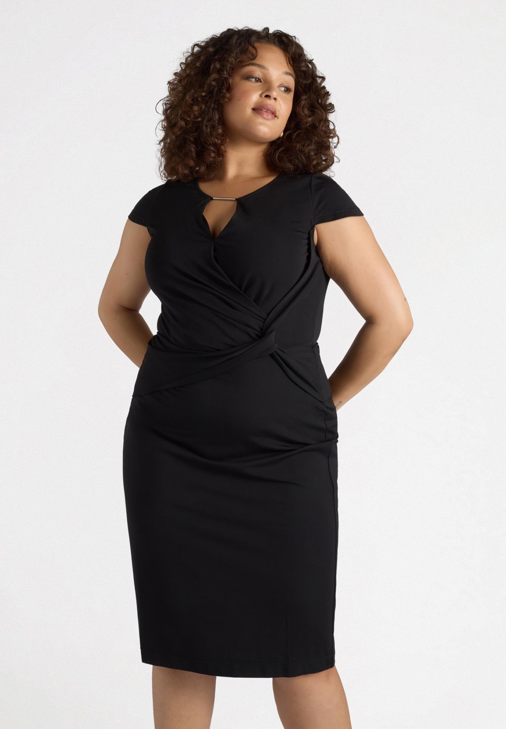 

Платье из джерси CON NODO LATERALE - Shift dress Fiorella Rubino, черный