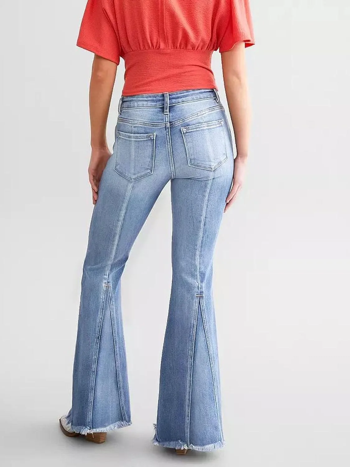 Женские джинсы Vintage Mid Rise с эффектом стройности и расклешенным низом — фото 4