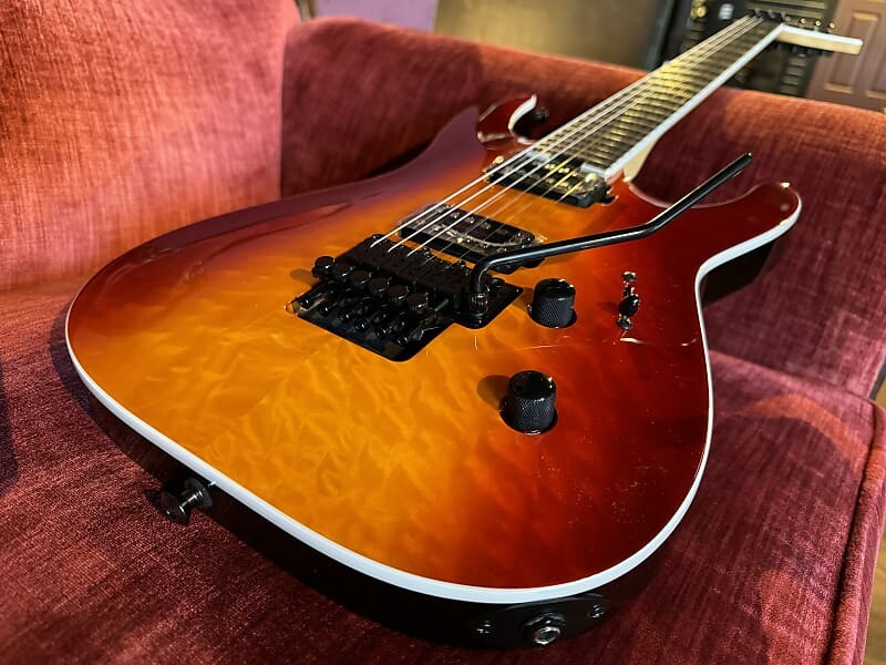 

Электрогитара Jackson PRO PLUS SERIES DINKY DKAQ 2023 - Firestorm