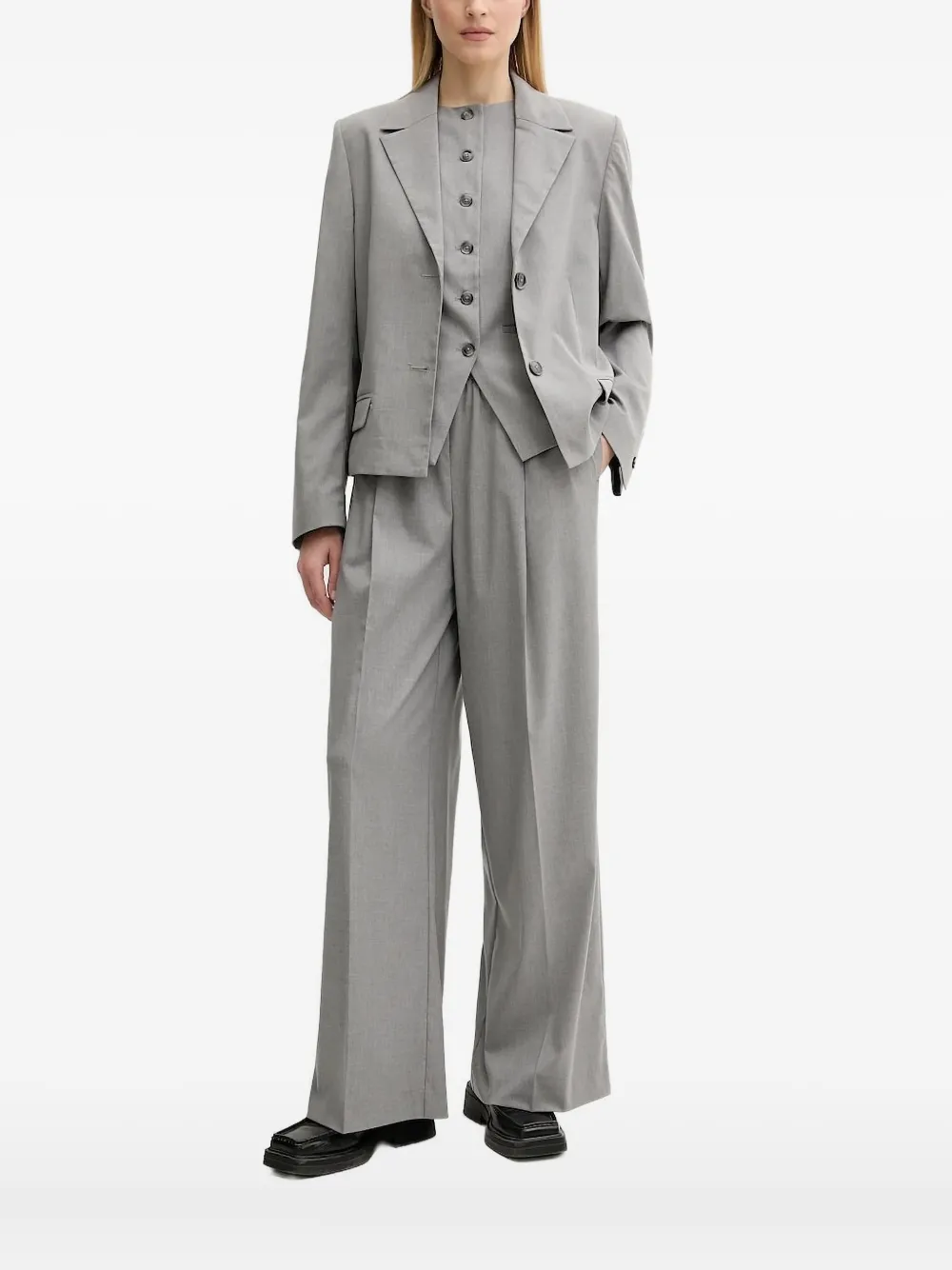 

Топ без рукавов с застежкой на пуговицы SAMSOE SAMSOE, серый