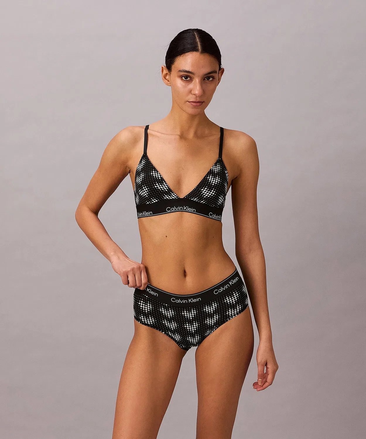 Бюстгальтер треугольный Calvin Klein Underwear Icon Cotton Modal с чашками, черный — фото 2