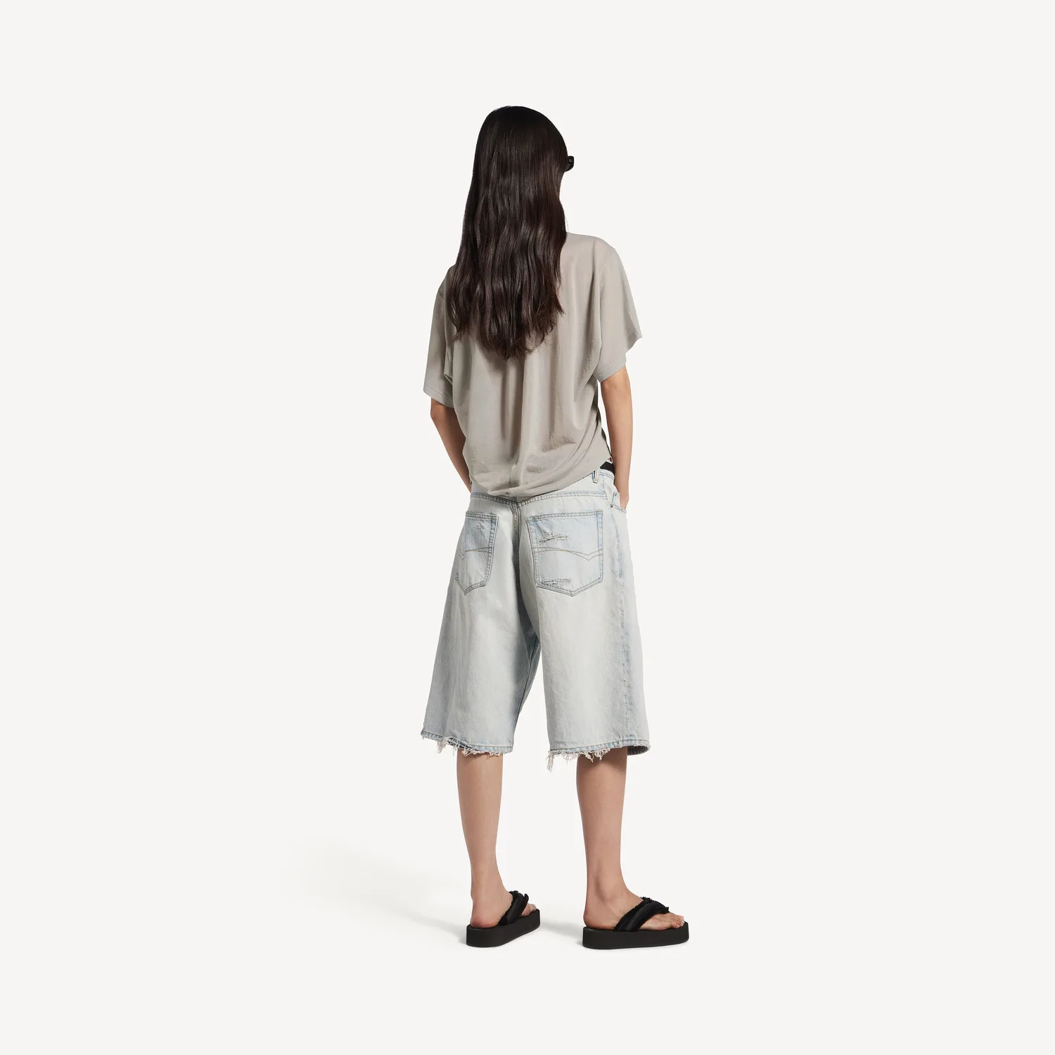 BALENCIAGA Женский топ серого цвета — фото 4