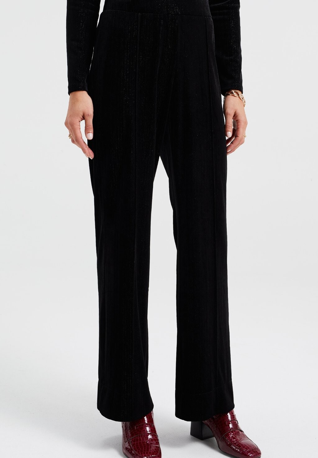 

Брюки Regular Fit WE Fashion, черный