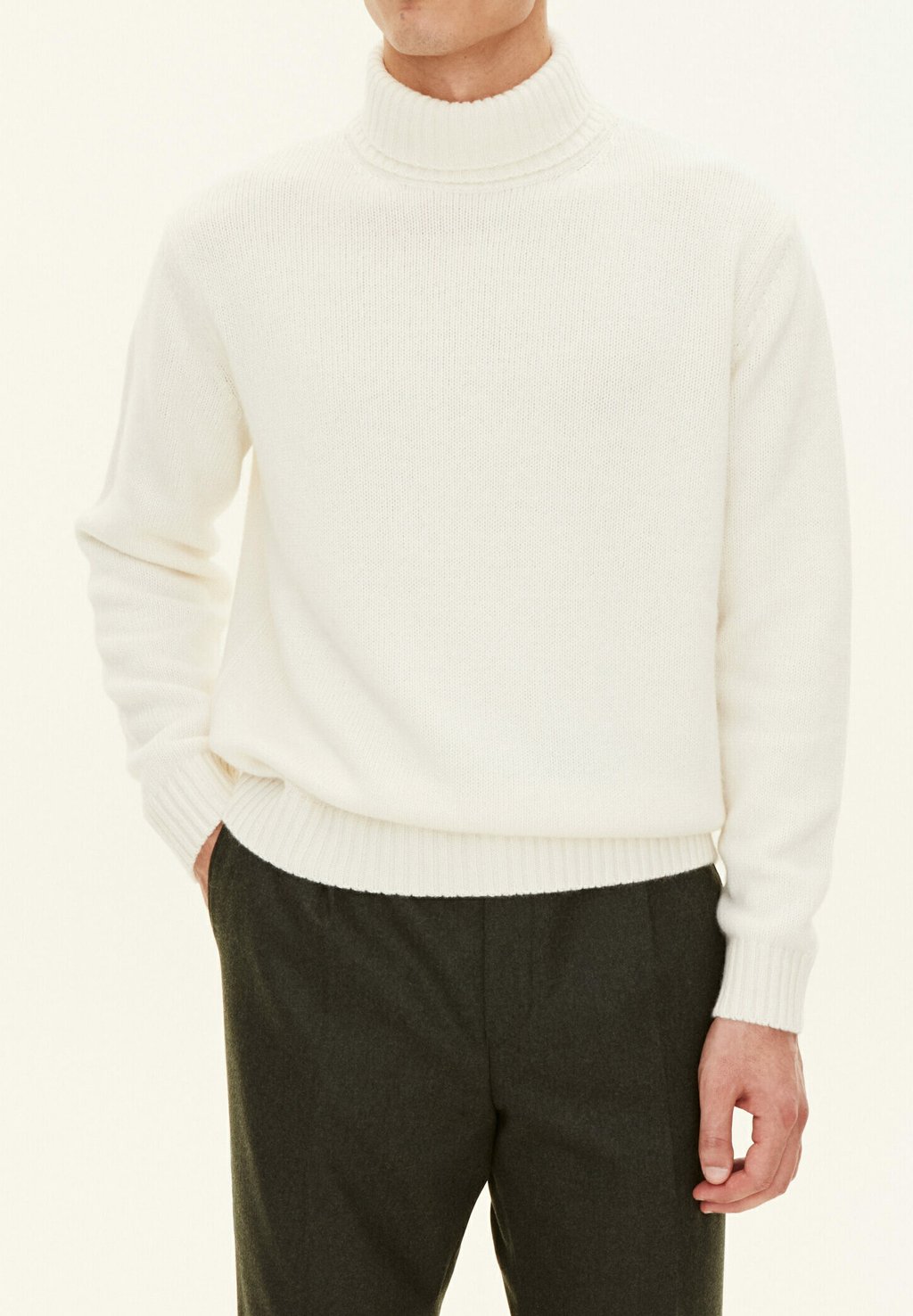 

Свитер RAFAEL DOUBLE ROLLNECK Oscar Jacobson, белый