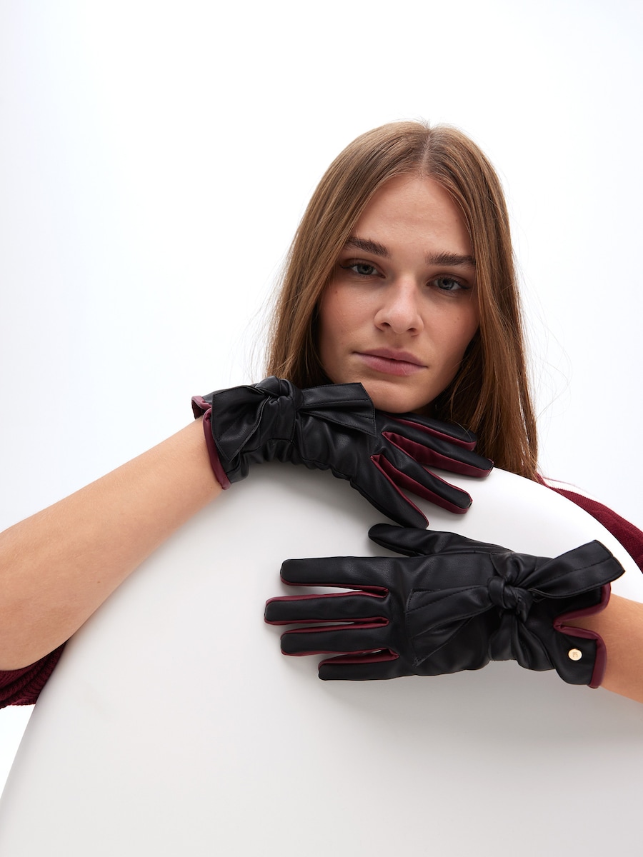 

Перчатки с закрытыми пальцами Lola Casademunt, черный