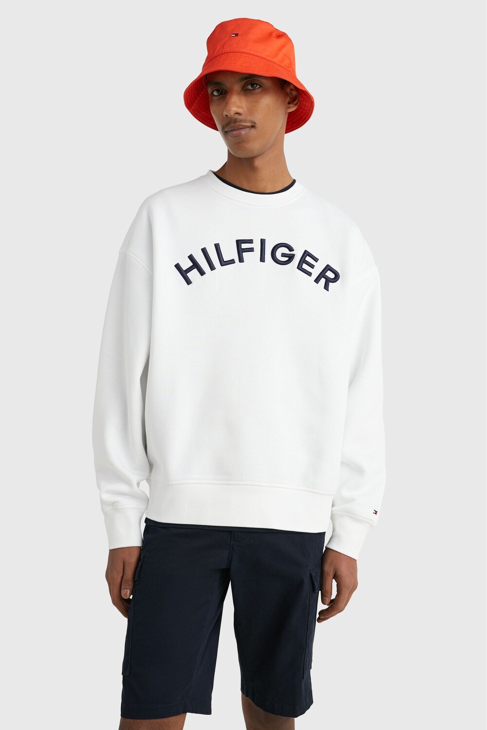 

Свитер с арочным логотипом Tommy Hilfiger, белый
