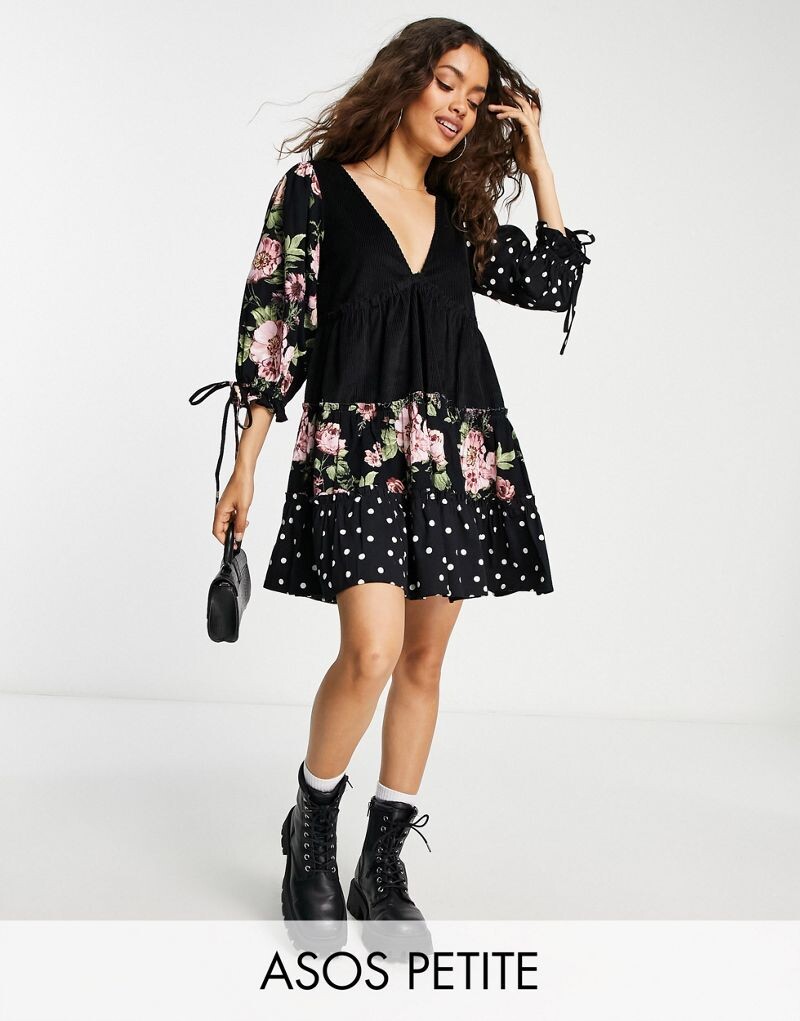 

Платье мини в стиле бэби-долл из вельвета и твила ASOS DESIGN Petite