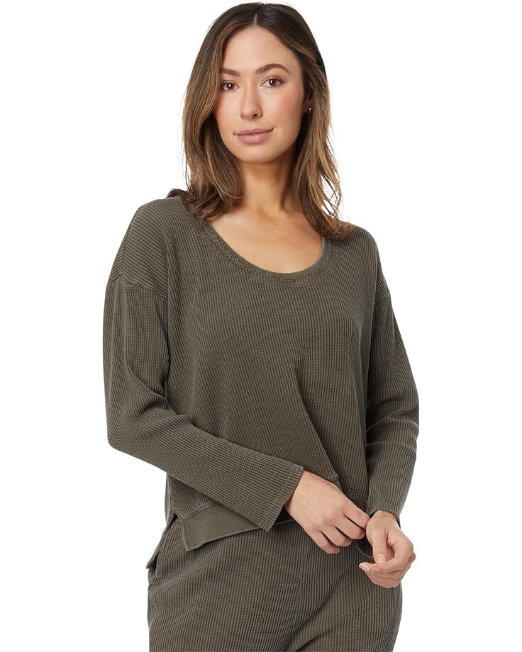 

Топ Mod-o-doc Washed Waffle Long Sleeve Open Neck, цвет Olive Thistle