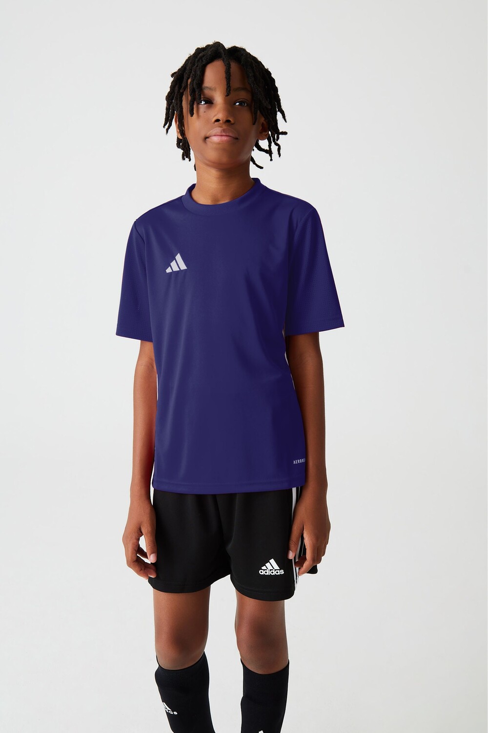

Таблица 23 Детская футболка adidas, фиолетовый