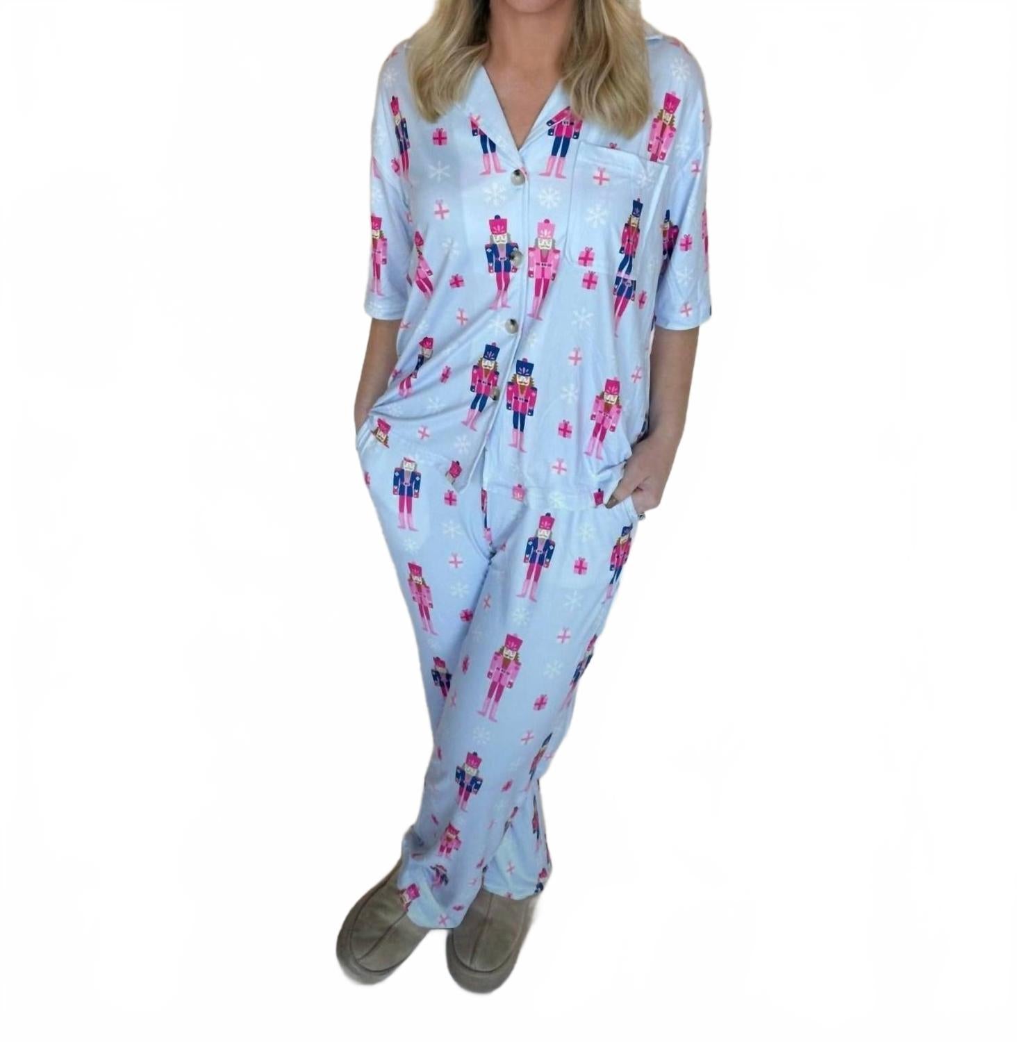 

Рождественский комплект брюк для дома «Щелкунчик» светло-голубого цвета Katydid, светло-голубой