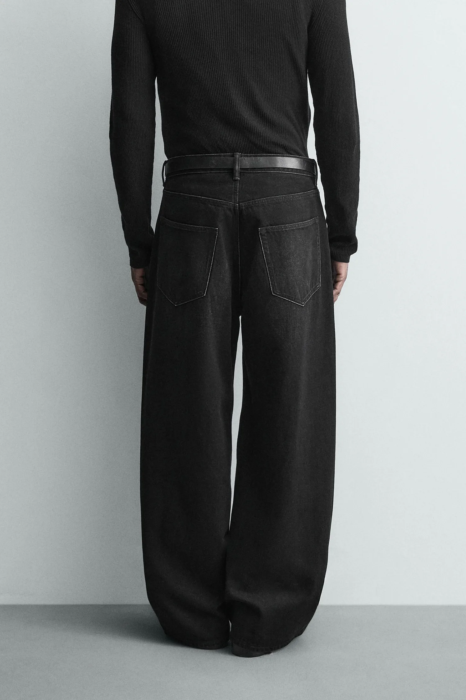 Рваные джинсы свободного кроя Zara, черный — фото 3