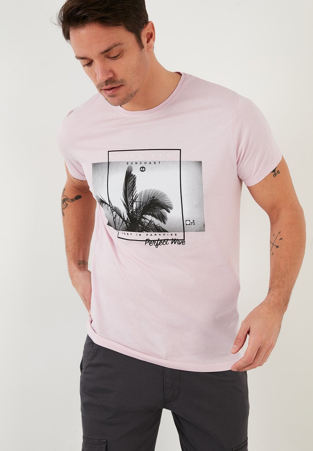 

Футболка с принтом SLIM FIT Buratti, светло-розовый