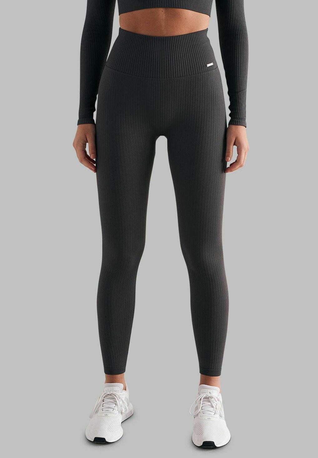 

Леггинсы RIBBED SEAMLESS aim’n, цвет shadow grey