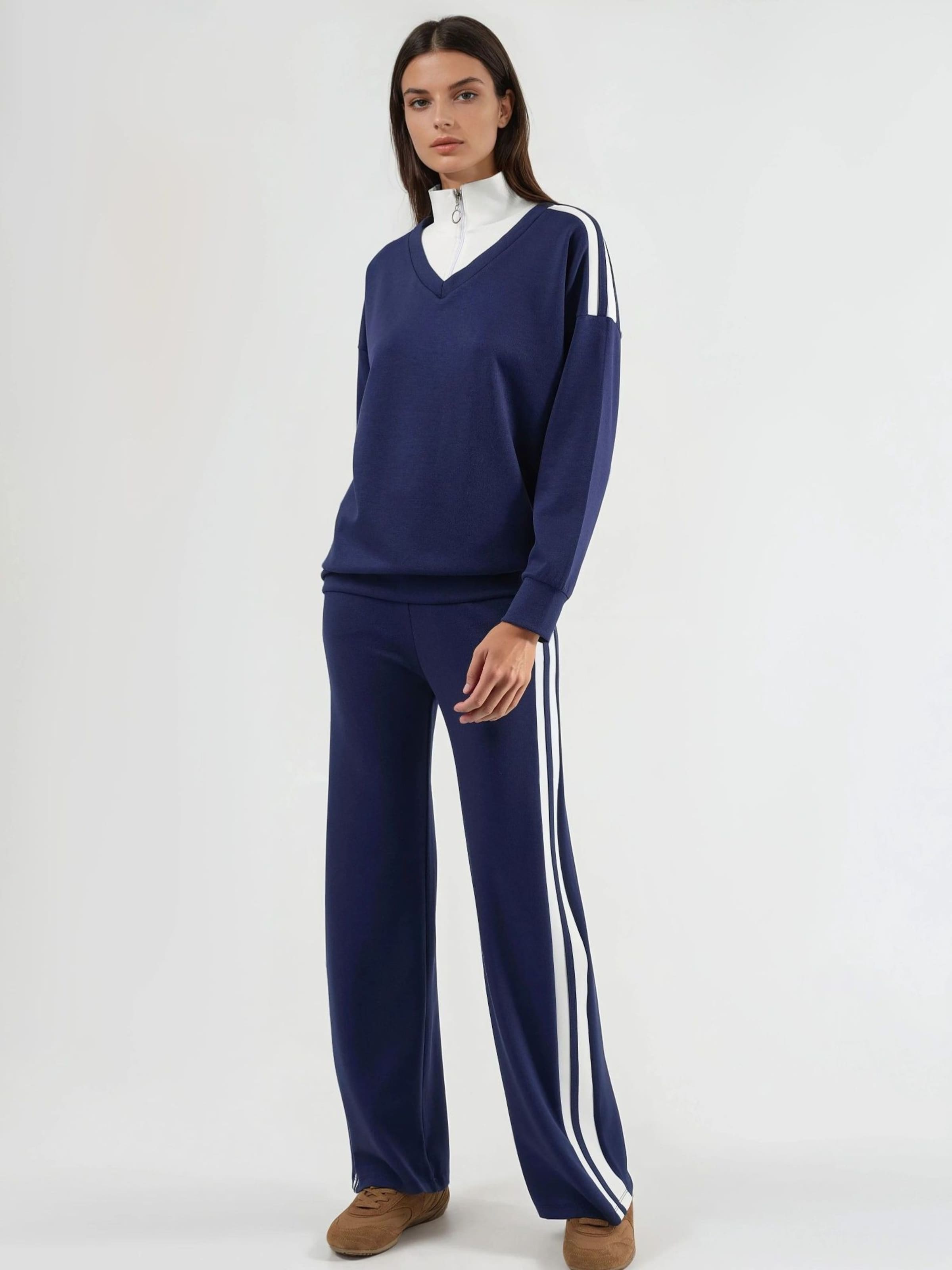 

Hiccup Спортивный костюм в цвете Marine Blue