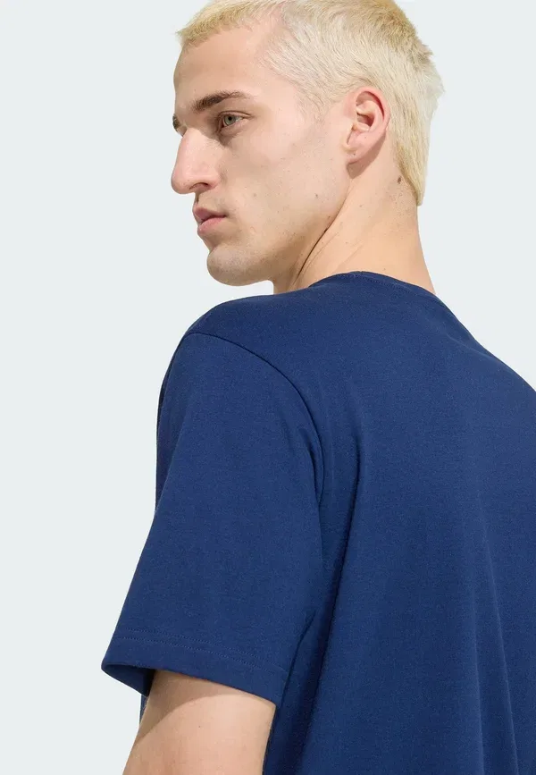 Футболка Adidas Originals Loo31 basic t-shirt, цвет ночной индиго — фото 4
