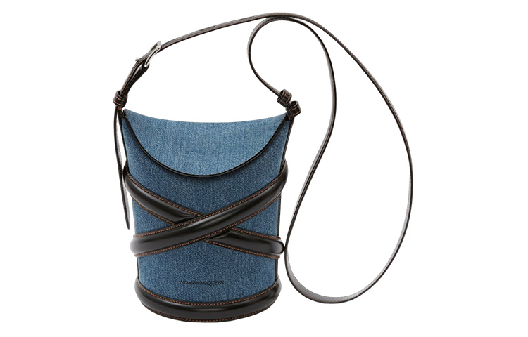 

Alexander McQueen Женская сумка через плечо из телячьей кожи с одним плечевым ремнём в джинсовом синем цвете