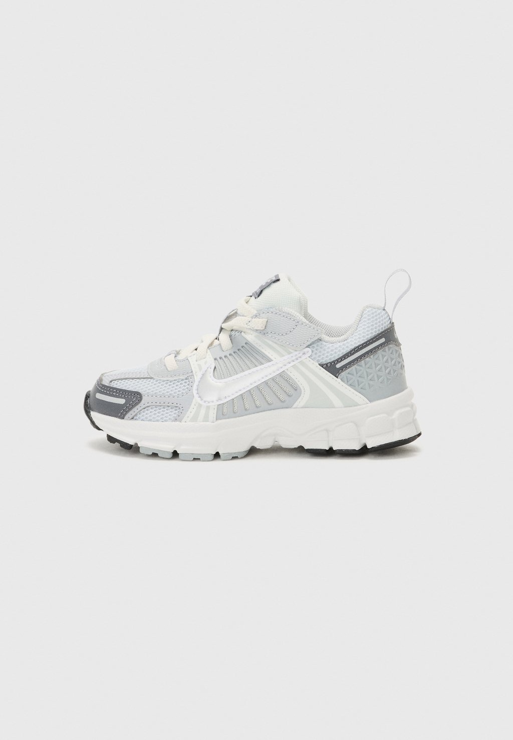

Кроссовки VOMERO 5 UNISEX Nike Sportswear, черный