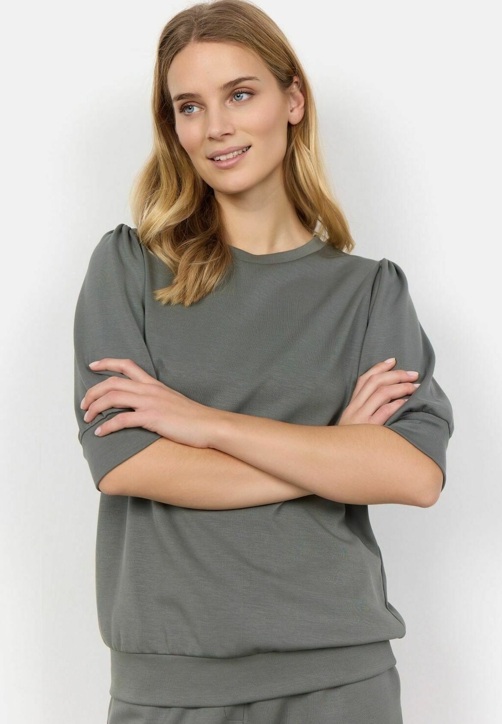 

Футболка базовая BANU Soyaconcept, цвет misty