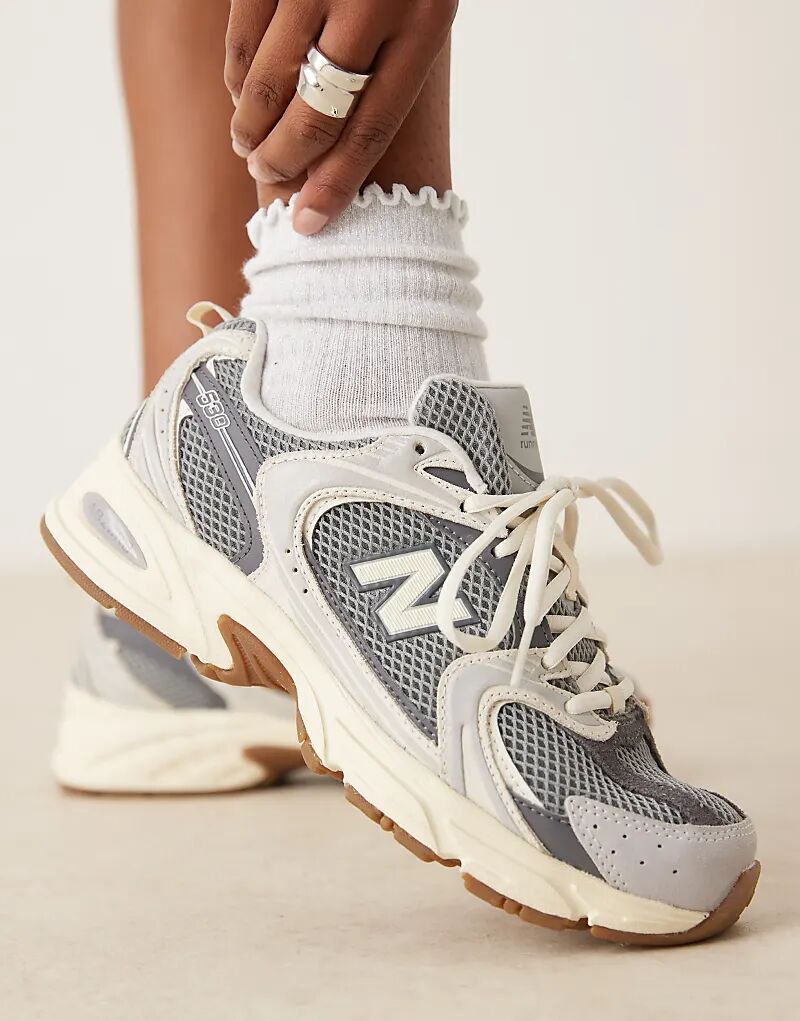Кроссовки New Balance 530 серого цвета
