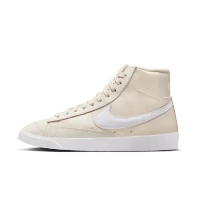

Кроссовки Nike Blazer Mid '77, цвет Light Orewood Brown/Volt/Black/White