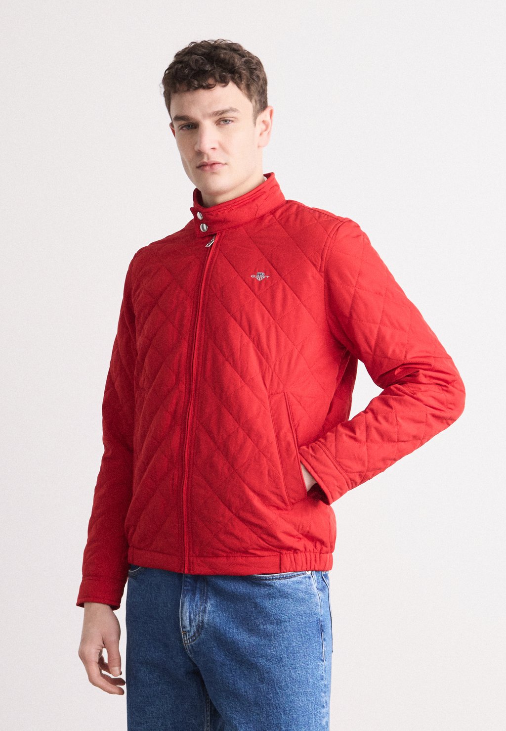 

Легкая куртка QUILTED WINDCHEATER GANT, красный