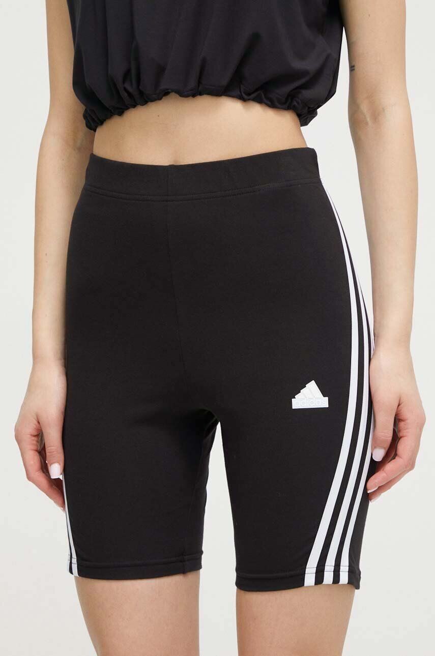 

Шорты adidas, черный