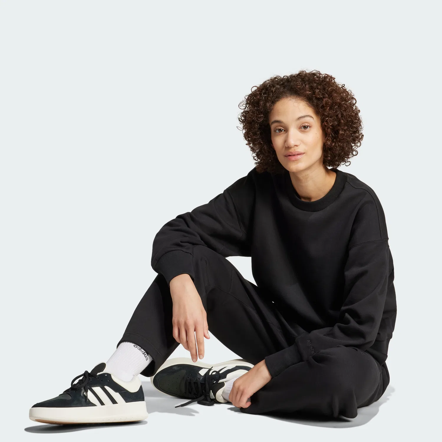 Женский флисовый свитшот All Szn Loose, чёрный, от Adidas — фото 4
