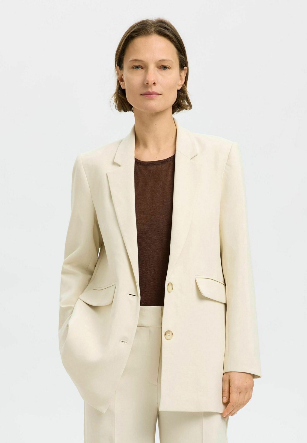 

Короткое пальто EINREIHIGER Selected Femme, кремовый