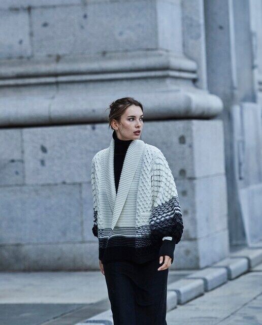 

Женская куртка оверсайз миди от Nieves Alvarez The Extreme Collection, мультиколор