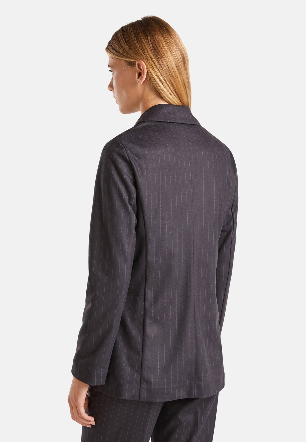

Короткое пальто WELT POCKETS WITH FLAP SINGLE BREASTED FASTENED WITH ONE BUTTON United Colors of Benetton, черный
