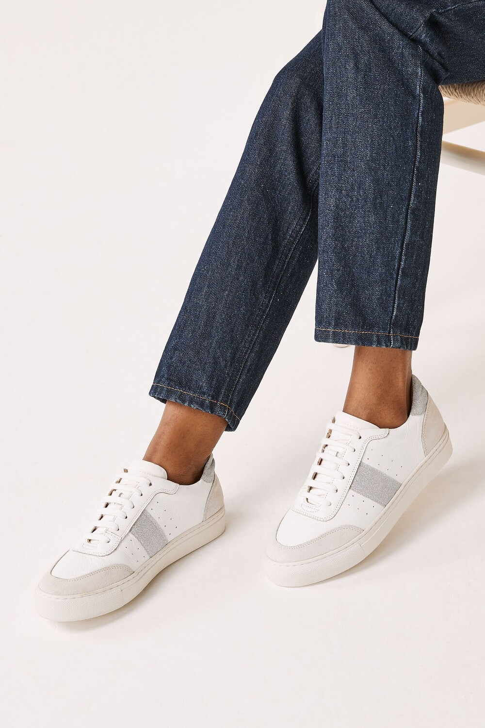 

Кожаные спортивные кроссовки Forever Comfort на шнурках Next, белый