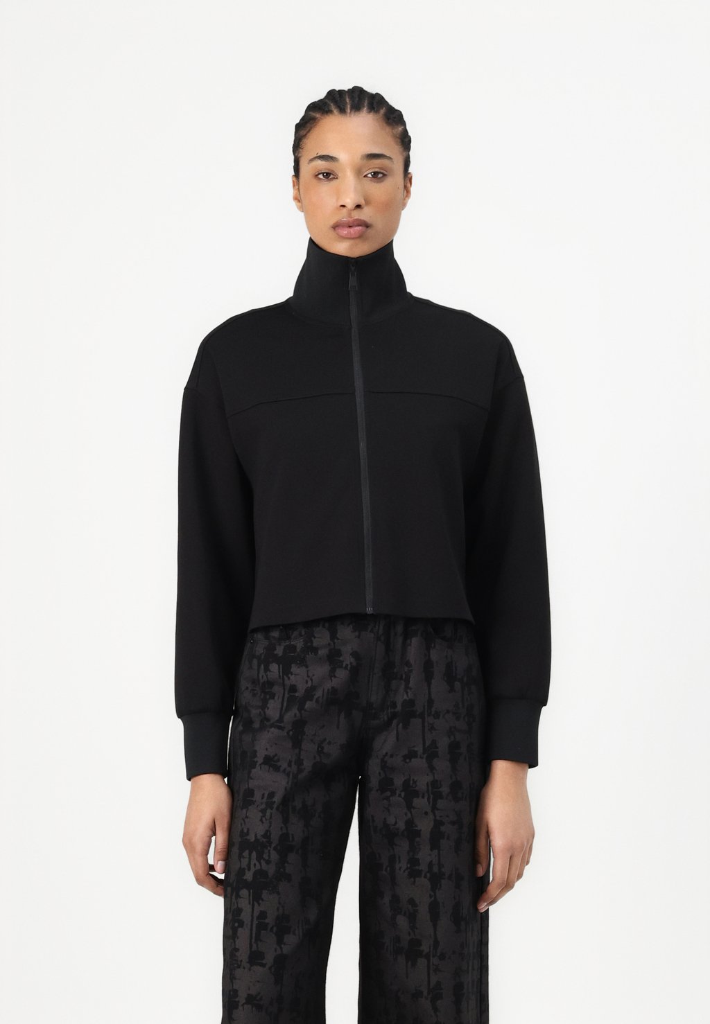 

Толстовка на молнии ELONGATED LOGO ZIP UP KARL LAGERFELD, черный