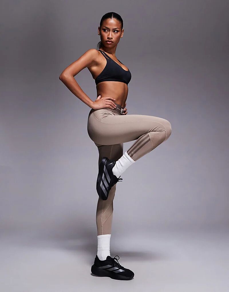 

Леггинсы Adidas Training Hyperglam в рубчик полной длины мелово-коричневого цвета