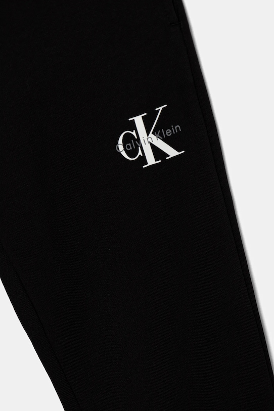 Детские хлопковые спортивные штаны Calvin Klein Jeans, черный — фото 3