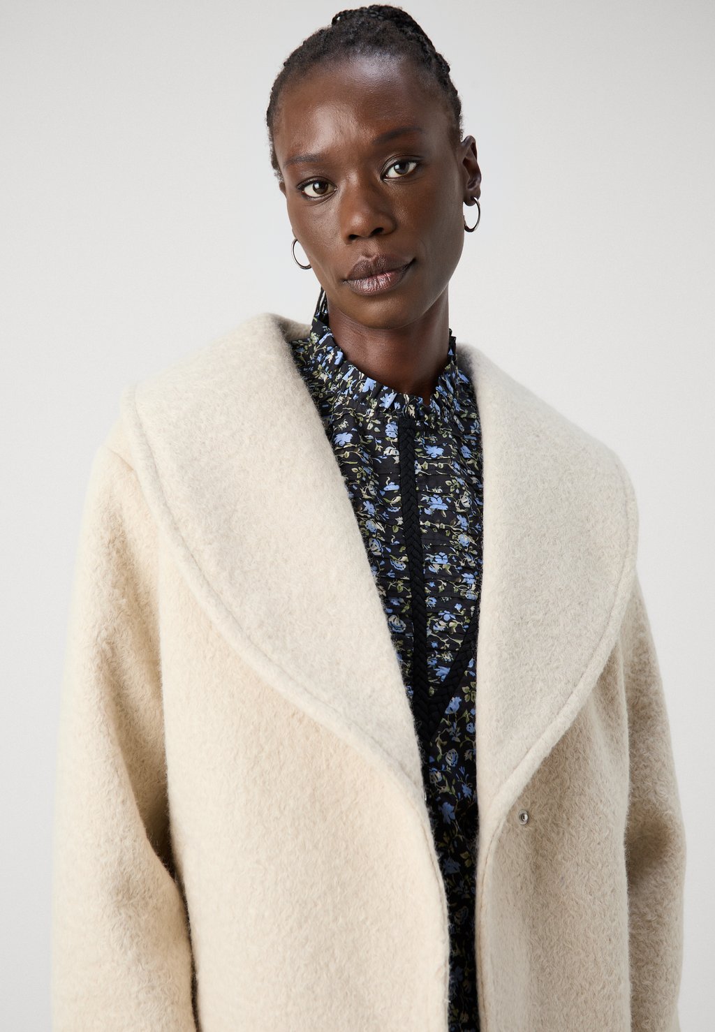 

Легкая куртка VMELITEBERGEN JACKET Vero Moda Tall, бежевый
