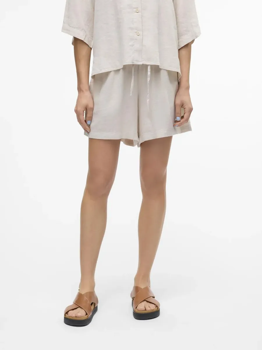 

Шорты Vero Moda "VMLINN ЛЬНЯНЫЕ ШОРТЫ WVN NOOS", цвет Moonbeam