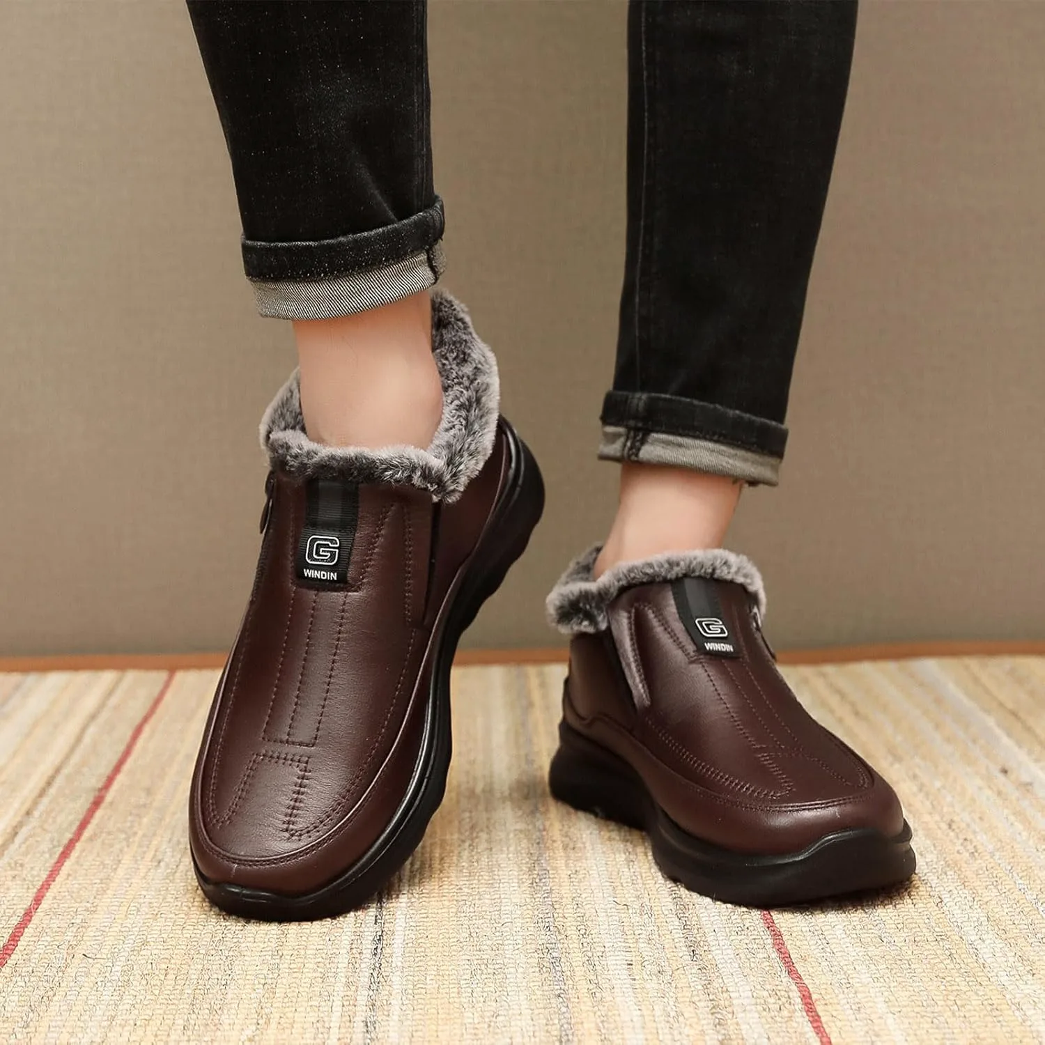 Мужские зимние флисовые водонепроницаемые теплые ботинки для снега до щиколотки с застежкой-молнией, уютной меховой подкладкой, легкие, противоскользящие, на быструю обувь для зимних прогулок на улице Oigunle, коричневый — фото 2