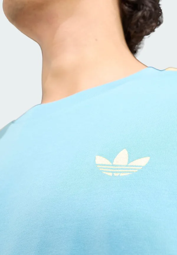 Футболка с принтом 3s Adidas Originals, Preloved Blue Ice Tangerine — фото 4