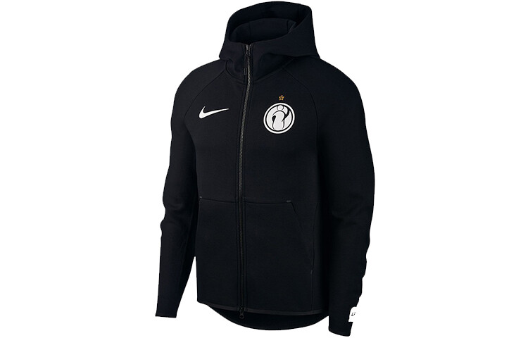 

Куртка мужская Nike