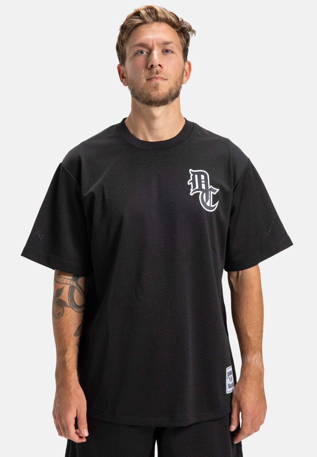 

Футболка с принтом NO HITTER DC Shoes, черный