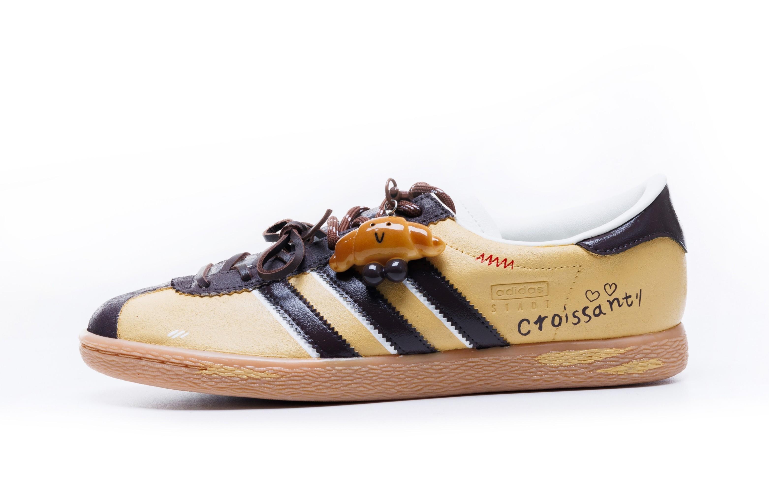 

Stadt устойчивые к истиранию низкие кроссовки German Army Trainers Unisex Yellow Adidas Originals, Cheese желтый