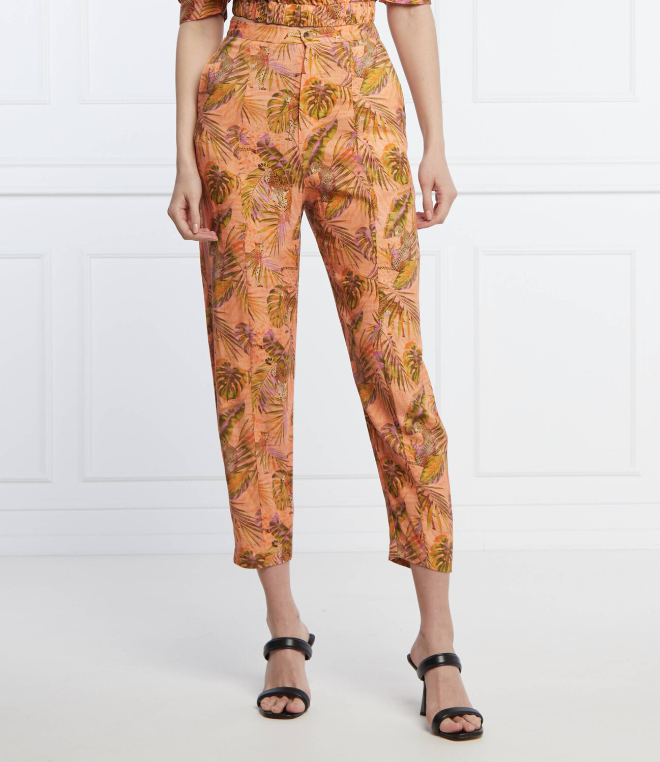 

Брюки Desigual regular fit, оранжевый
