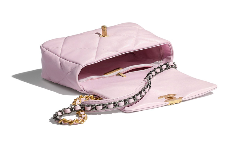 CHANEL Сумка через плечо на пояс из ягненка — фото 4