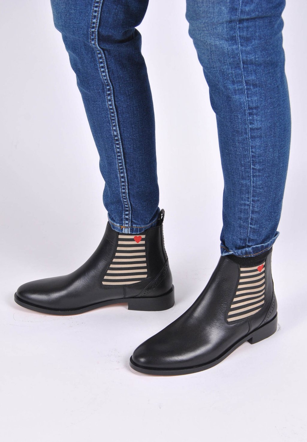 

Ботильоны Chelsea Boot Suvi Mit Streifen Und Herzchen Crickit, цвет schwarz