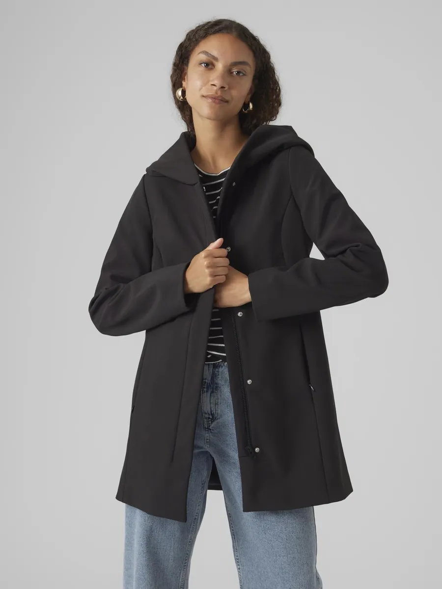 

Куртка Vero Moda для активного отдыха "VMSOFTSHELLDONA WRP JACKET BOOS", с капюшоном, черный