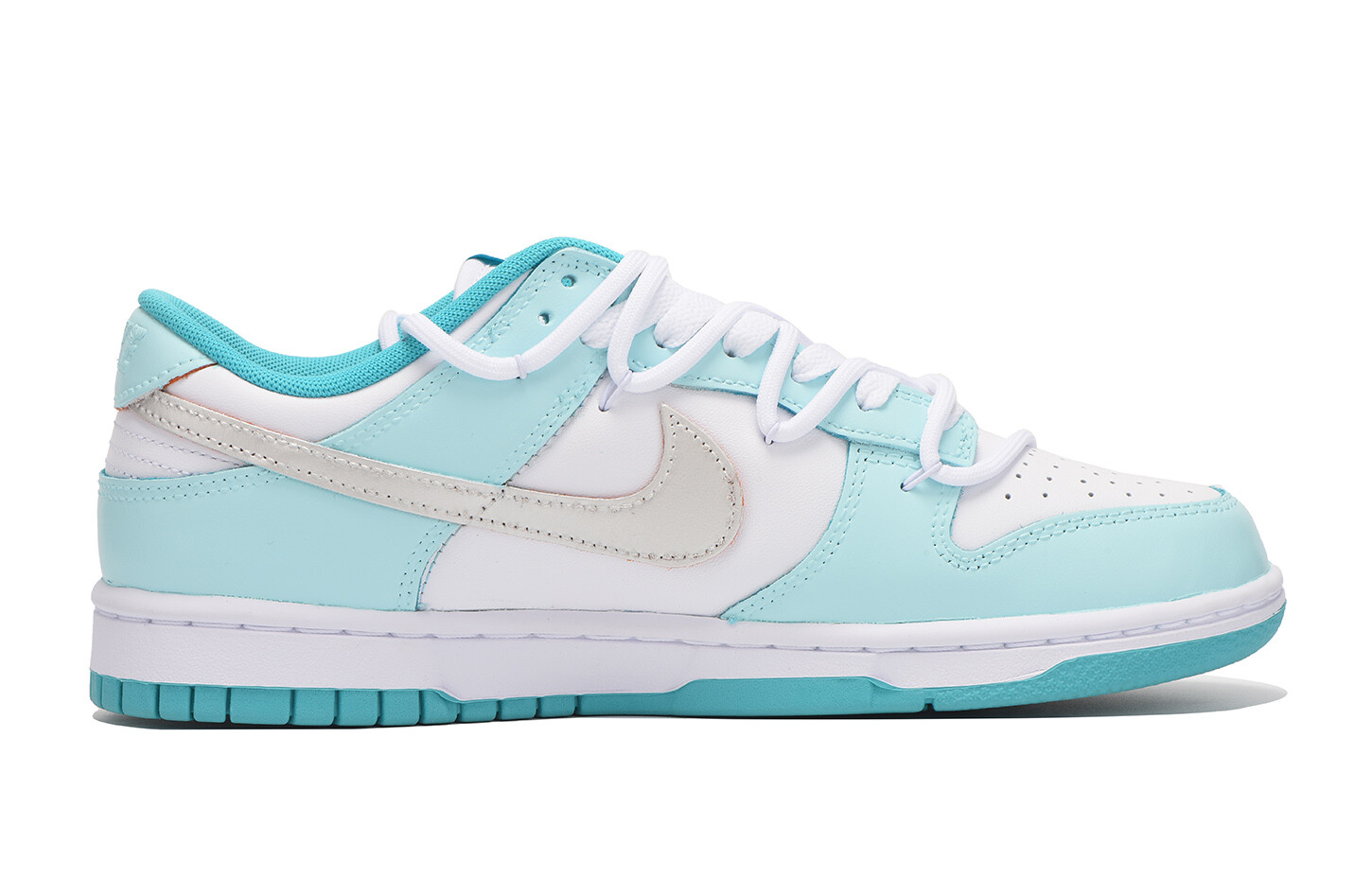 

Кроссовки Nike Dunk Skateboarding Shoes Unisex Low-top White, цвет Emerald