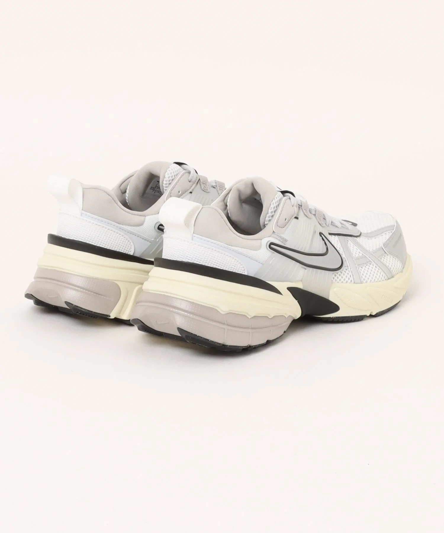 Мужские кроссовки NIKE V2K RUN — фото 2