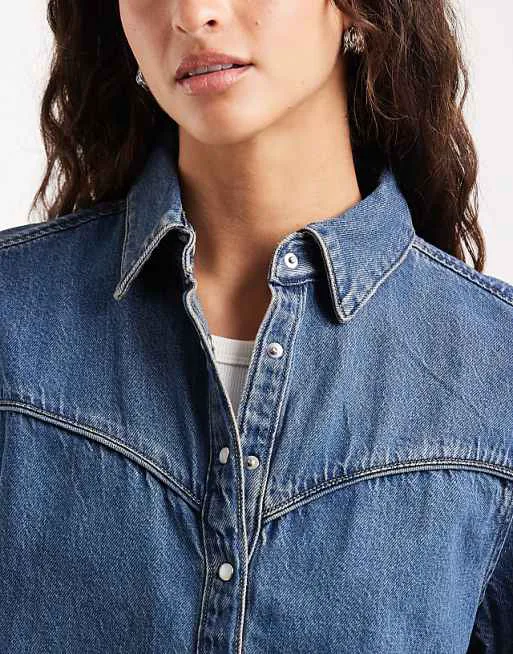 Голубая джинсовая рубашка свободного кроя Levi's Logan — фото 3