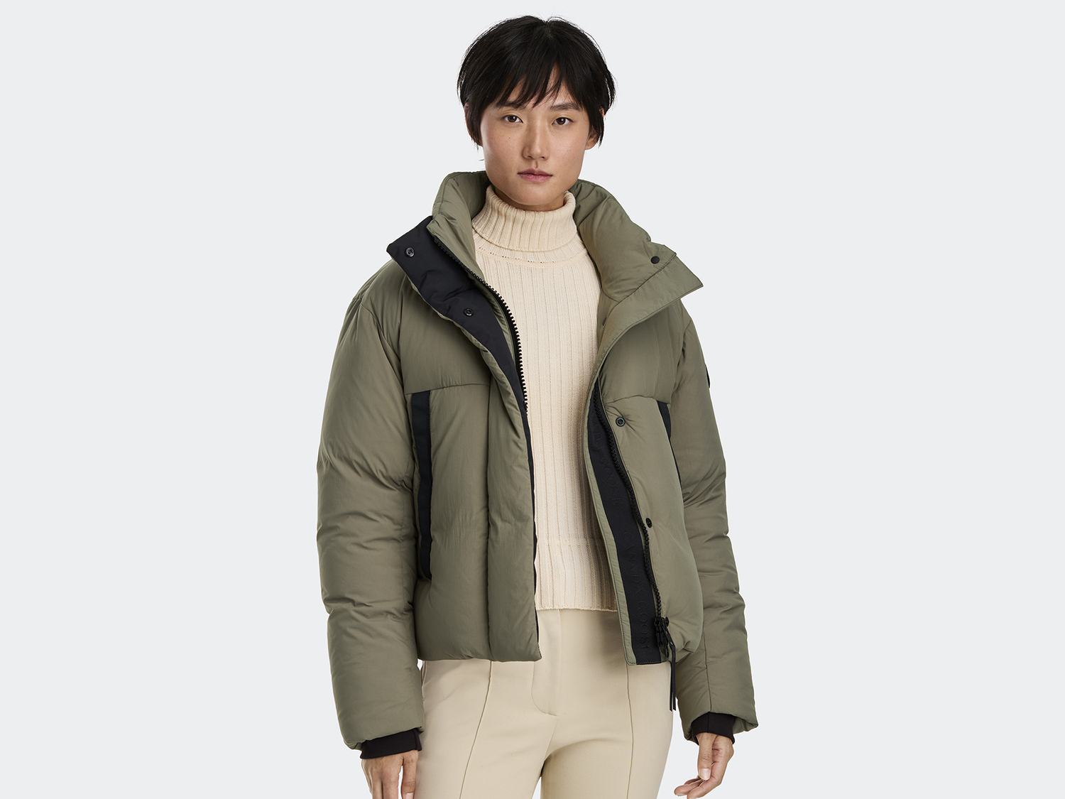 

Пуховик Canada Goose Junction Cropped Black Label, Smokey Sage